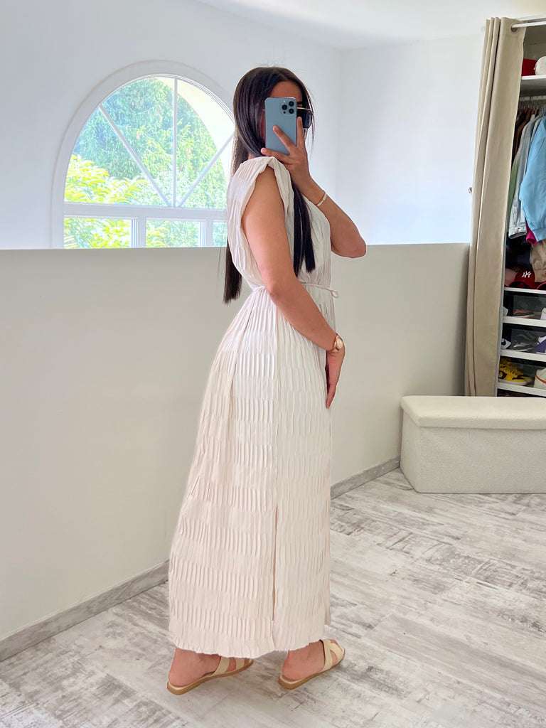Robe À Effets Et Ceinture Nude
