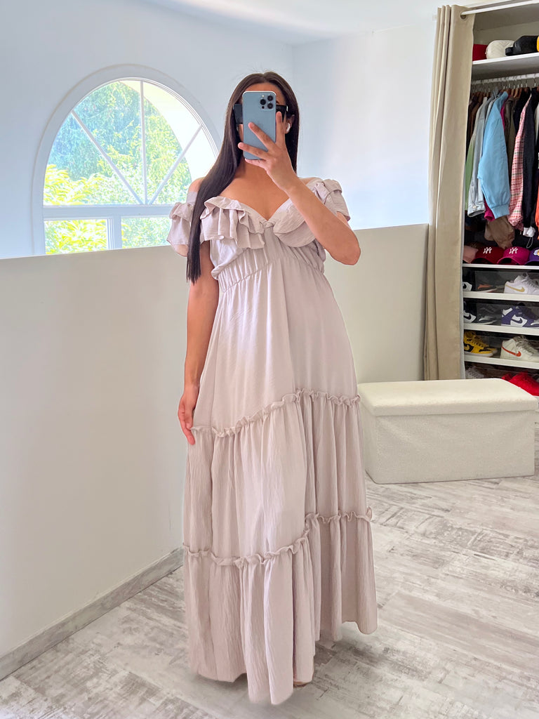 Robe Col Et Effets Volants Beige