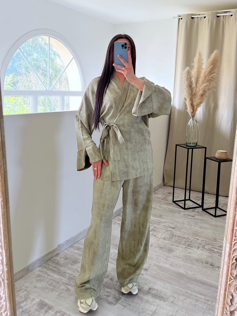 Ensemble Modest Cache Cœur Kaki