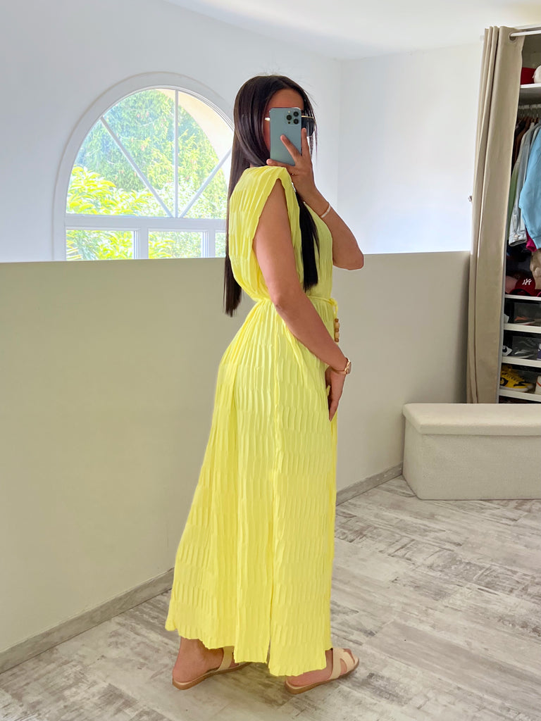 Robe À Effets Et Ceinture Jaune