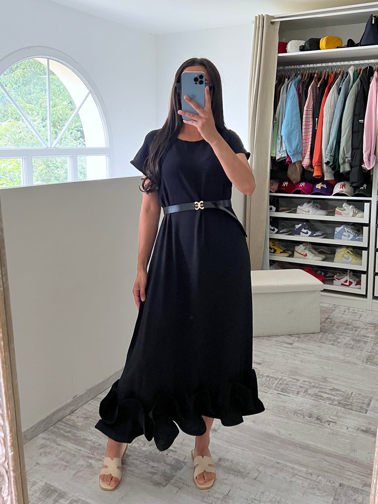 Robe À Ceinture Et Bas Volants Noir