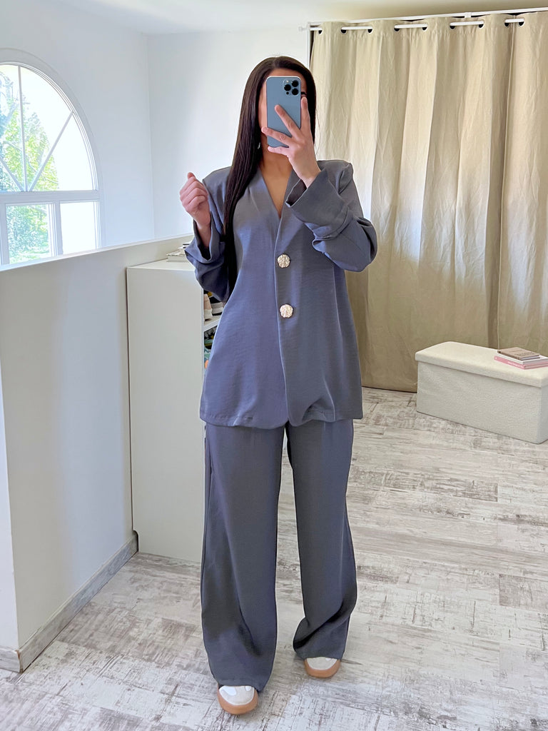 Ensemble Fluide À Boutons Dorés Gris