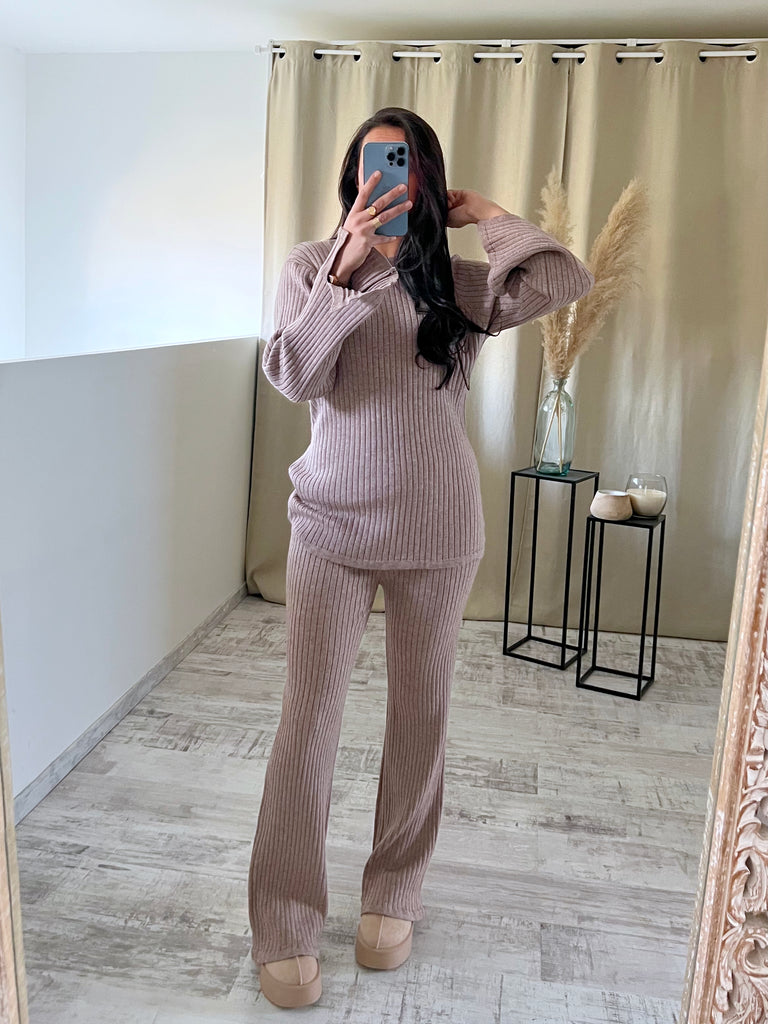 Ensemble Maille À Resserrement Dorsal Taupe