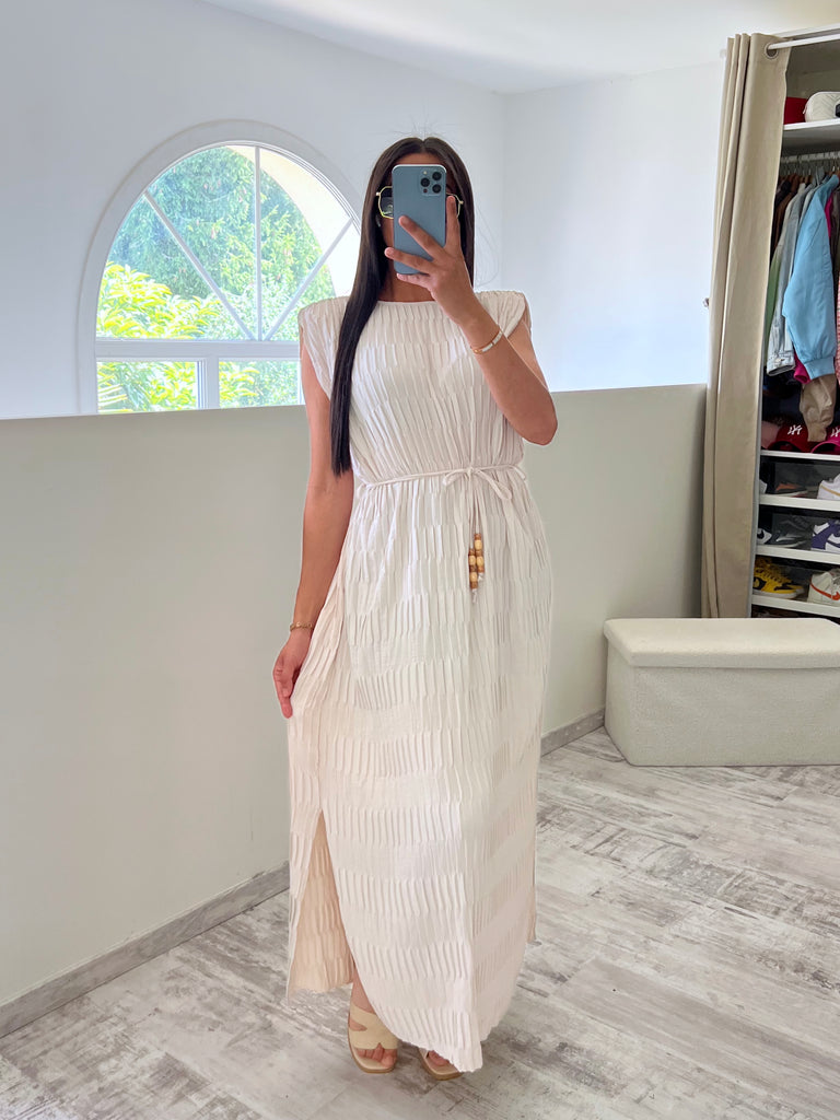 Robe À Effets Et Ceinture Nude