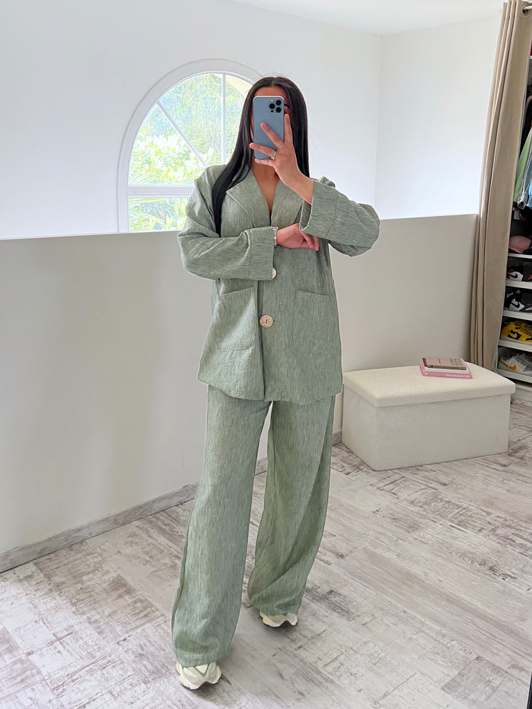 Ensemble Blazer Lin À Boutons Dorés Kaki