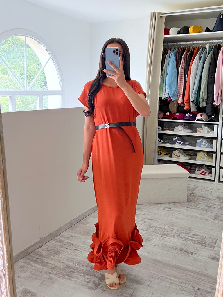 Robe À Ceinture Et Bas Volants Brique
